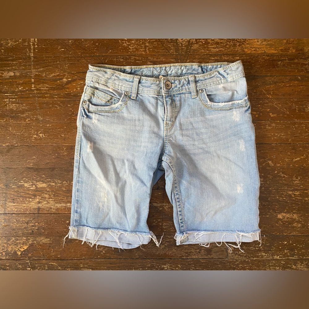 Aeropostale Lite Wash Bermuda Shorts Juniors size 7/8